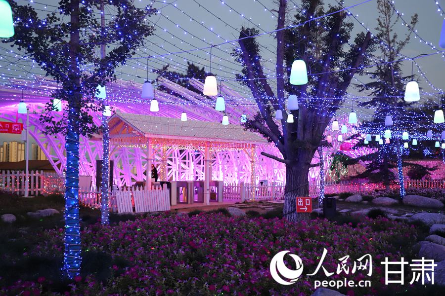 逛花海、賞明月、觀花燈 中秋可以這樣過【6】