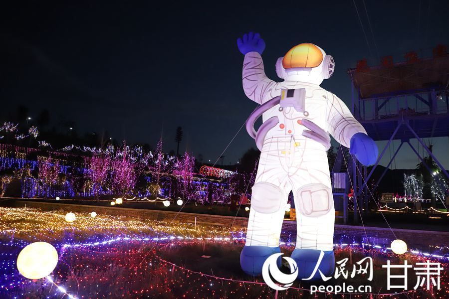 逛花海、賞明月、觀花燈 中秋可以這樣過【4】