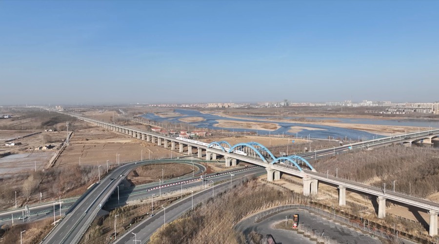 銀蘭高鐵中蘭段全線拉通試驗順利完成。中國鐵路蘭州局集團有限公司供圖