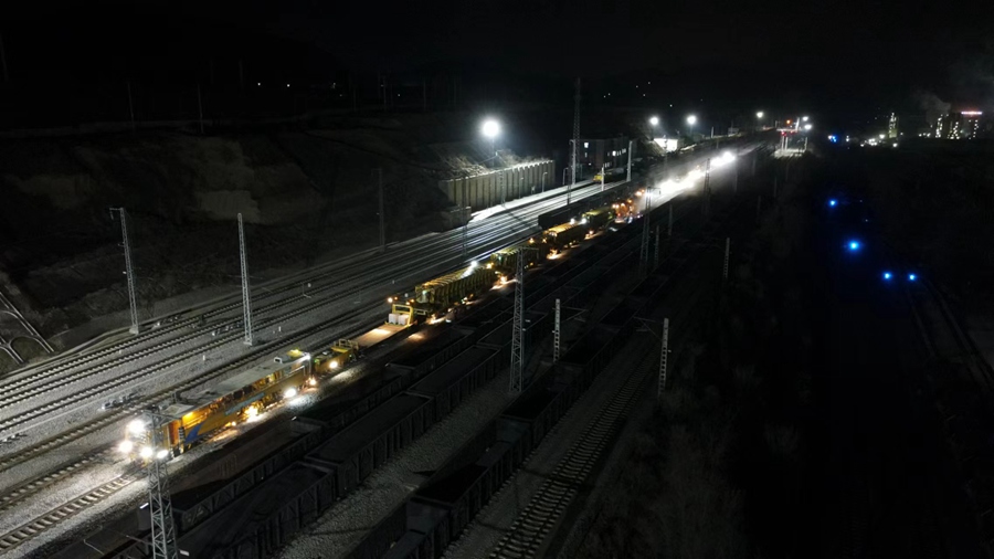 隴海鐵路甘肅段2024年第一階段集中修全面啟動。蘭州鐵路局供圖