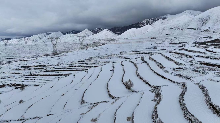 3月24日，榆中縣迎來春雪。趙相軍 趙相升攝