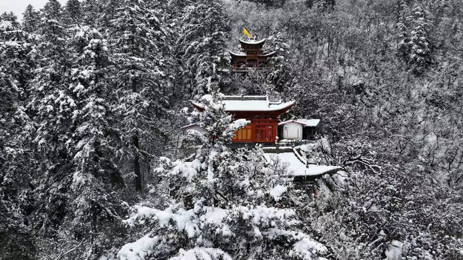 3月24日，榆中縣迎來春雪。趙相軍 趙相升攝