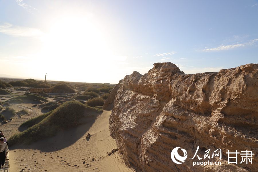 鎖陽城遺址內城墻一角。人民網記者 黃帆攝