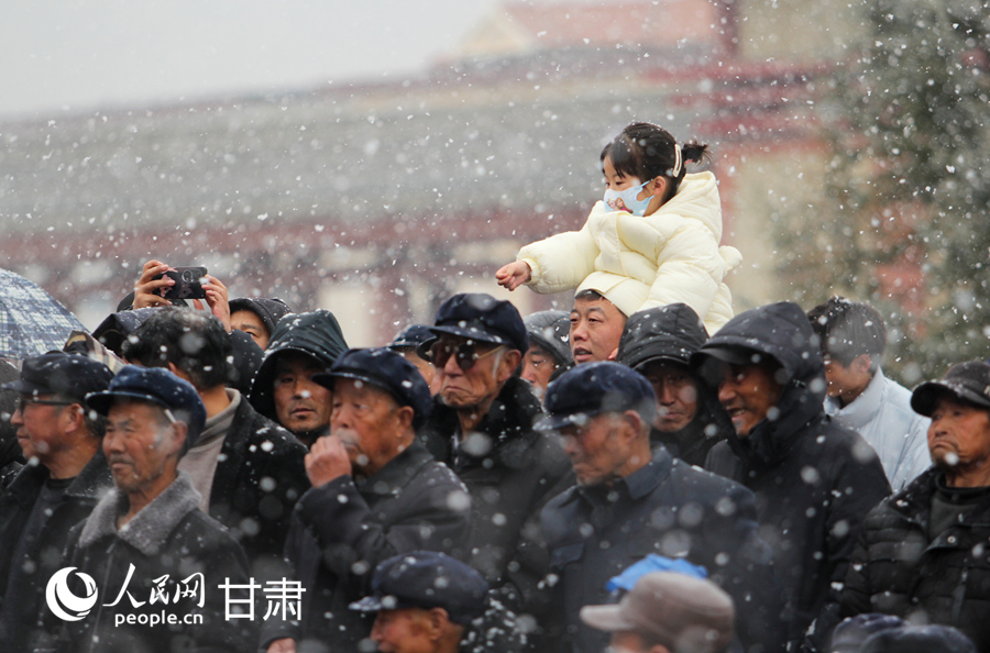 新春走基層|甘肅禮縣：瑞雪迎佳節 賞雪戲雪樂開懷【4】