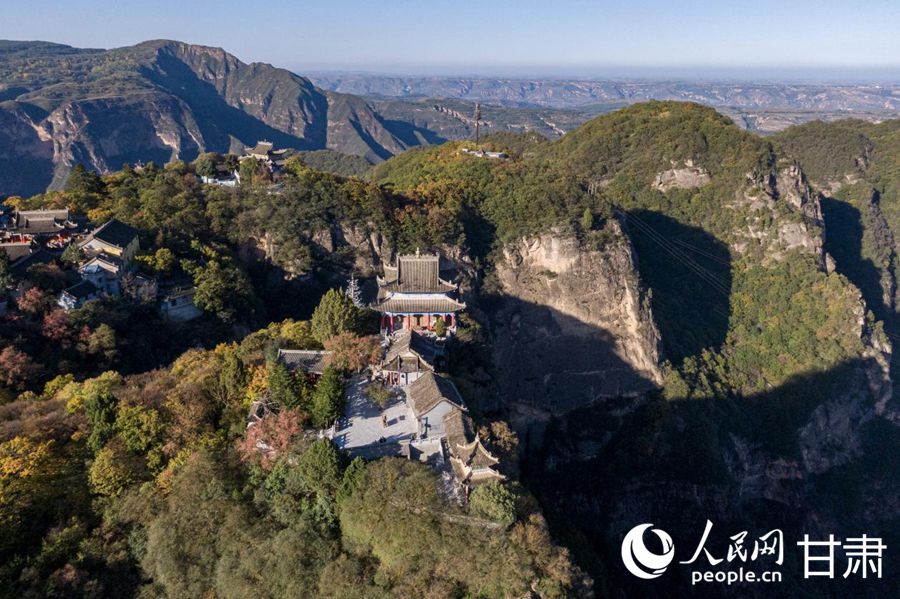 崆峒山秋韻。人民網記者 焦隆攝