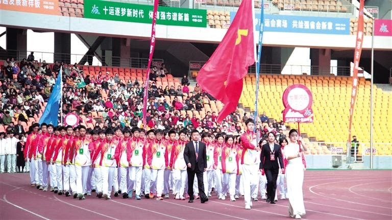 圖為七里河區代表團入場。蘭州日報記者 劉寶麗 攝